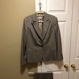 Nine West Women’s 2 Piece Suit Size 16
